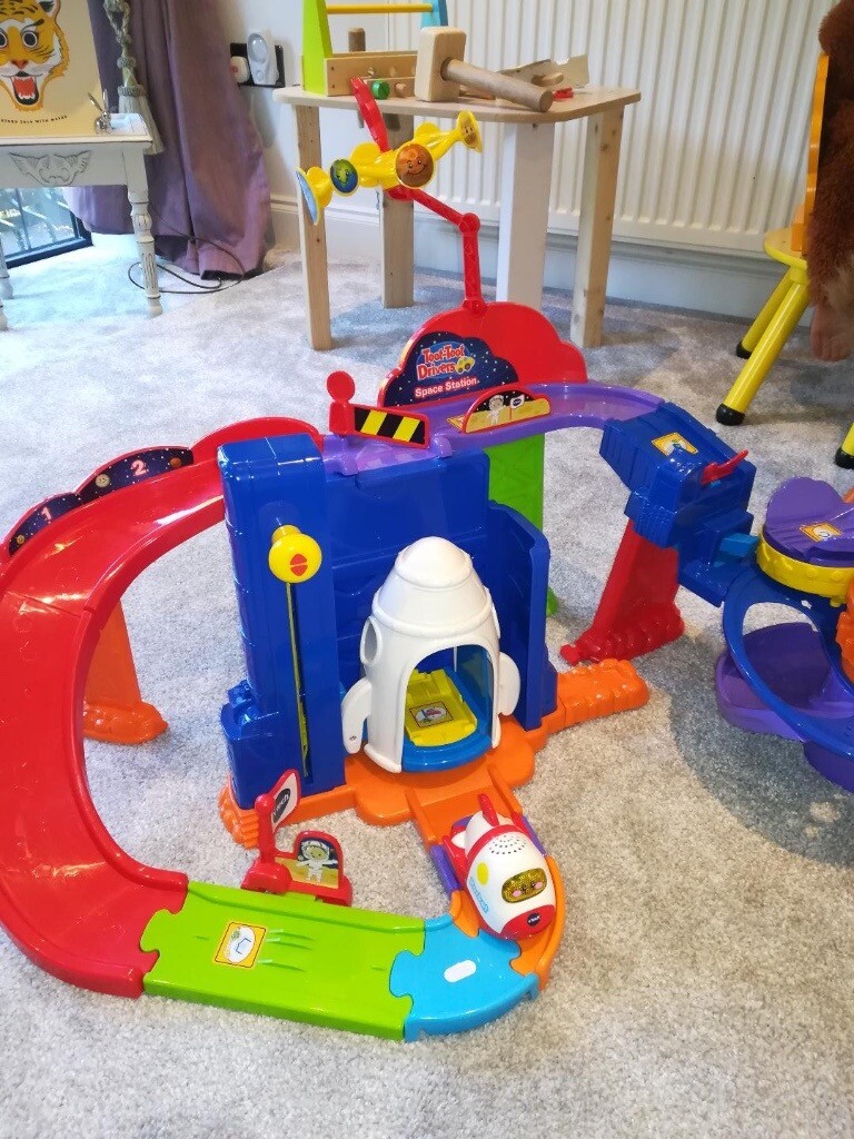 toot toot drivers space station